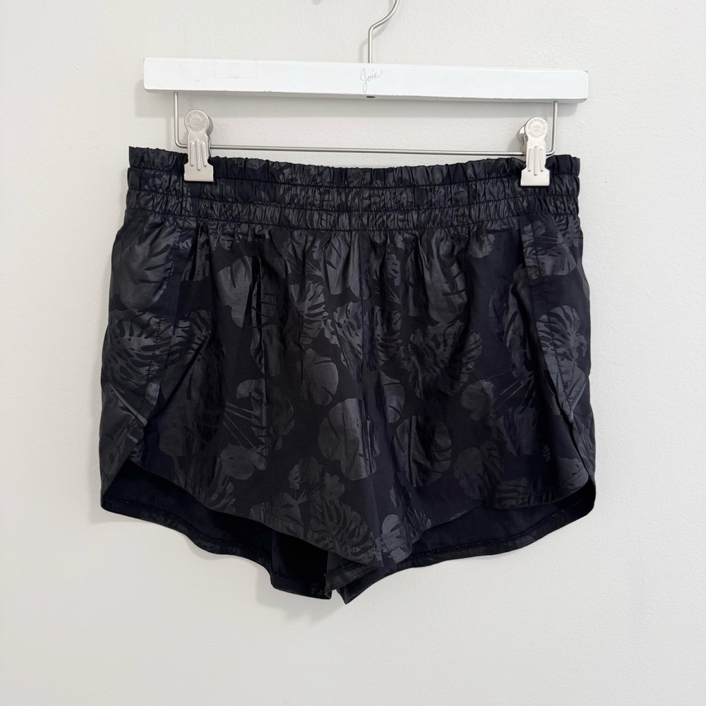 Athleta Botanical Racer Run Shorts - Picture 7 of 7